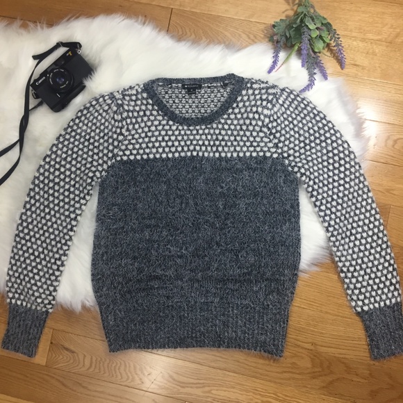 NWT I Love Ronson Fuzzy Knit Heart Gray Sweater M - Picture 3 of 8